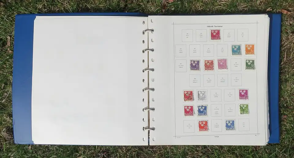 Photo: Page from Swedish stamp album Facit Sverige Lyx 1855 to 1985 by Swedish company Facit Foerlags AB