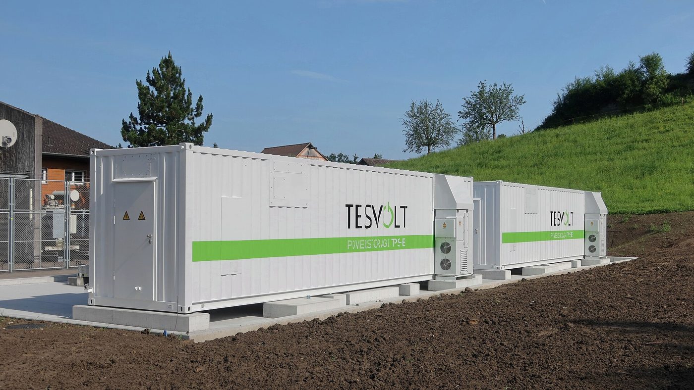 A containerized battery energy storage system