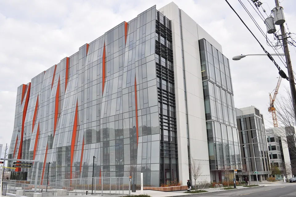 UW Medicine research building in Seattle's South Lake Union