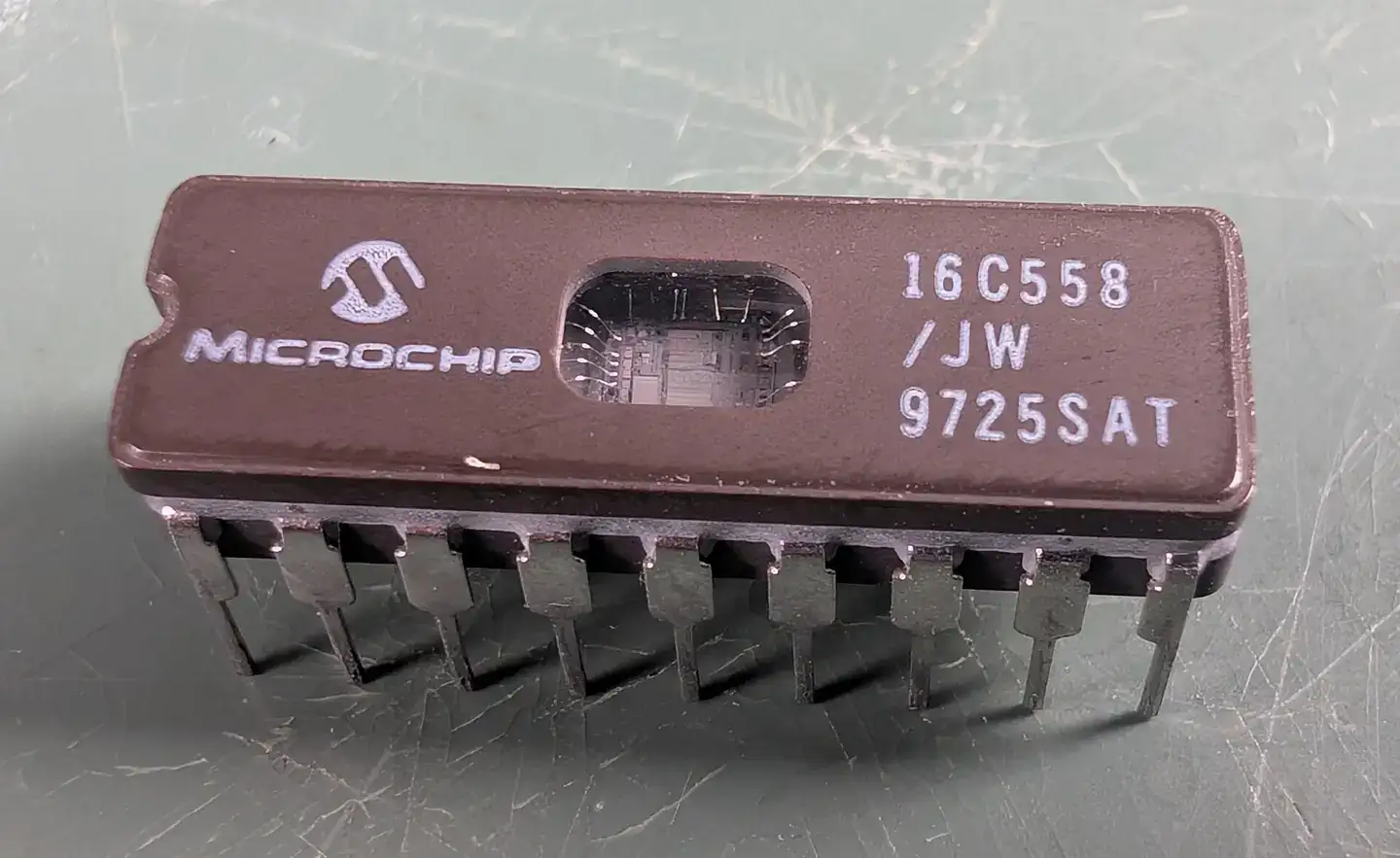 Microchip Technology PIC16C558 EPROM DIP Microcontroller