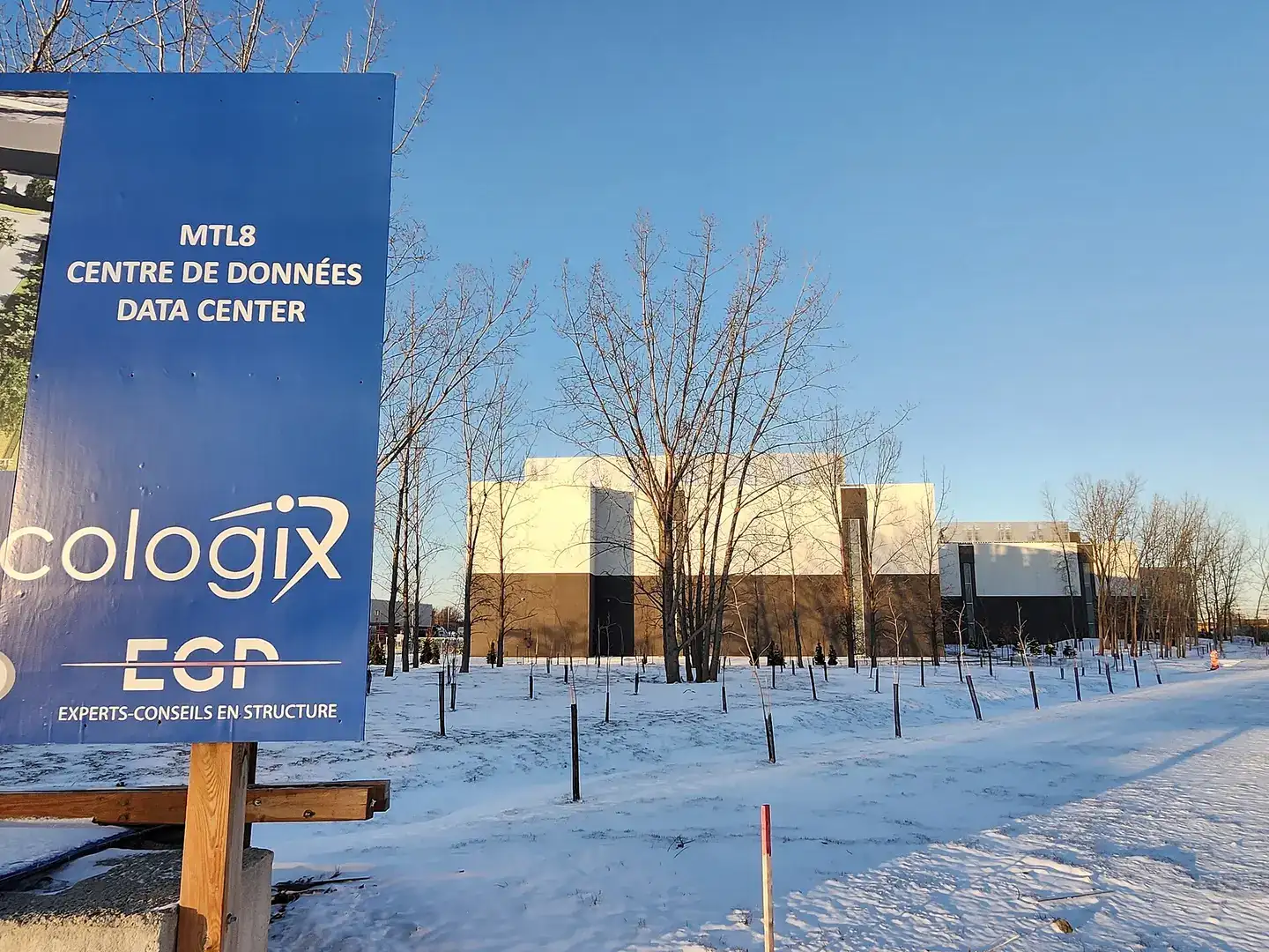 Centre de données MTL8-S, 7350 rue Frederick-Banting, dans le Technoparc de Montréal